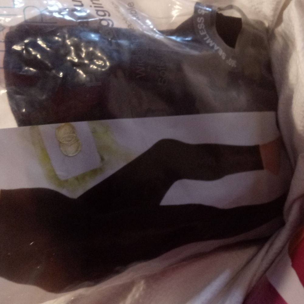 NWT POSTPARTUM LEGGINGS SURGICAL RECOVERY SUPPORT WICKING SEAMLESS SUPPORT - Picture 2 of 4